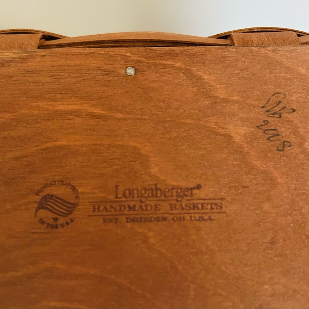 Longaberger 2008 Decorative Handmade Basket w/ Longaberger Custom Made. - Picture 11 of 11